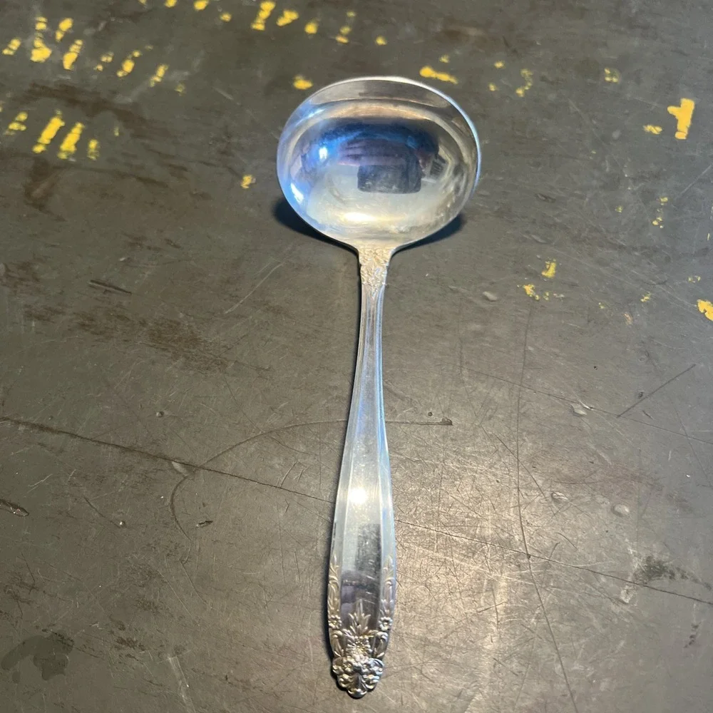 Vintage ELDAN Silverplate Soup / Gravy Ladle – Ornate Handle – Tableware